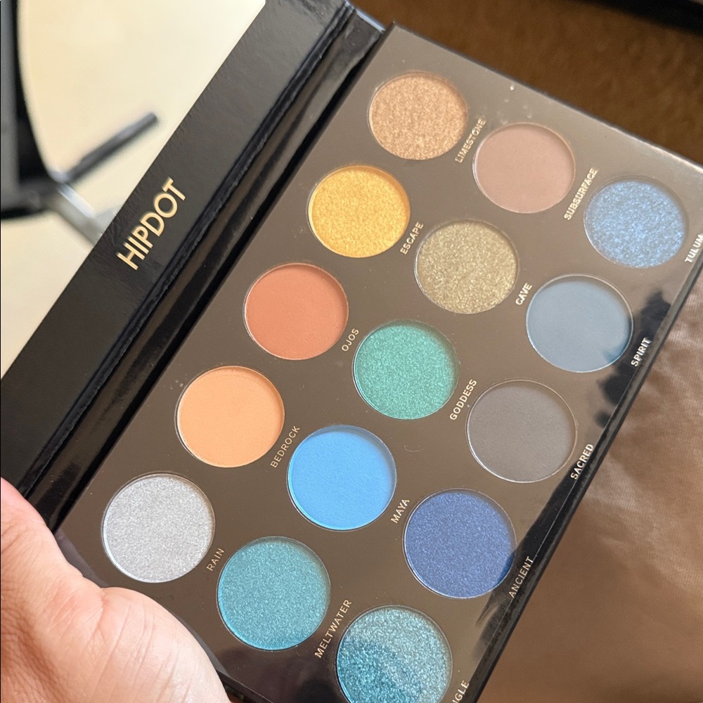 Eyeshadow Palette with Vibrant Colors